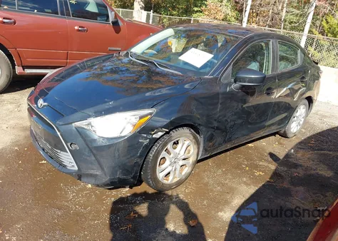 2017 Toyota Yaris Ia z USA, uszkodzony, nr VIN 3MYDLBYV8HY190055